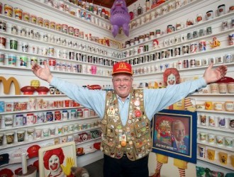 美國老人收藏7.5萬件著名餐廳的紀念品