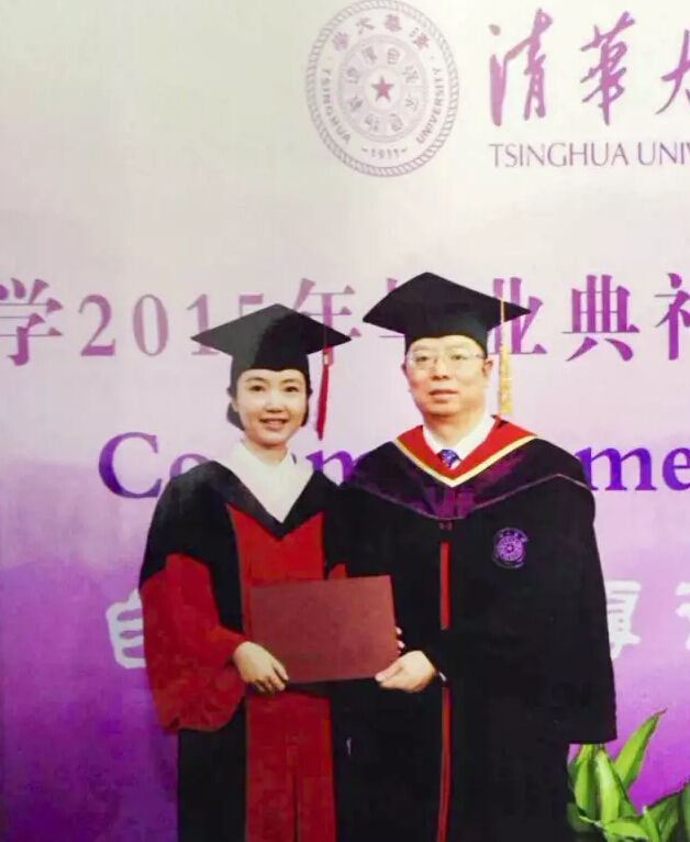 顧靜畫家清華大學畢業照