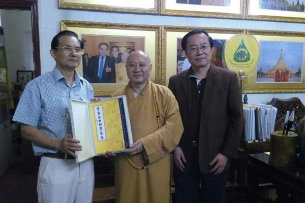 專訪：半世紀的錘煉，書法名家方斌