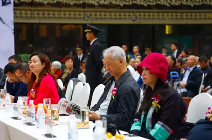 央視《鑒寶》欄目專家蔡國聲老師親臨綠地錦天府，鑒天府瑰寶