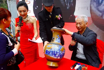 央視《鑒寶》欄目專家蔡國聲老師親臨綠地錦天府，鑒天府瑰寶